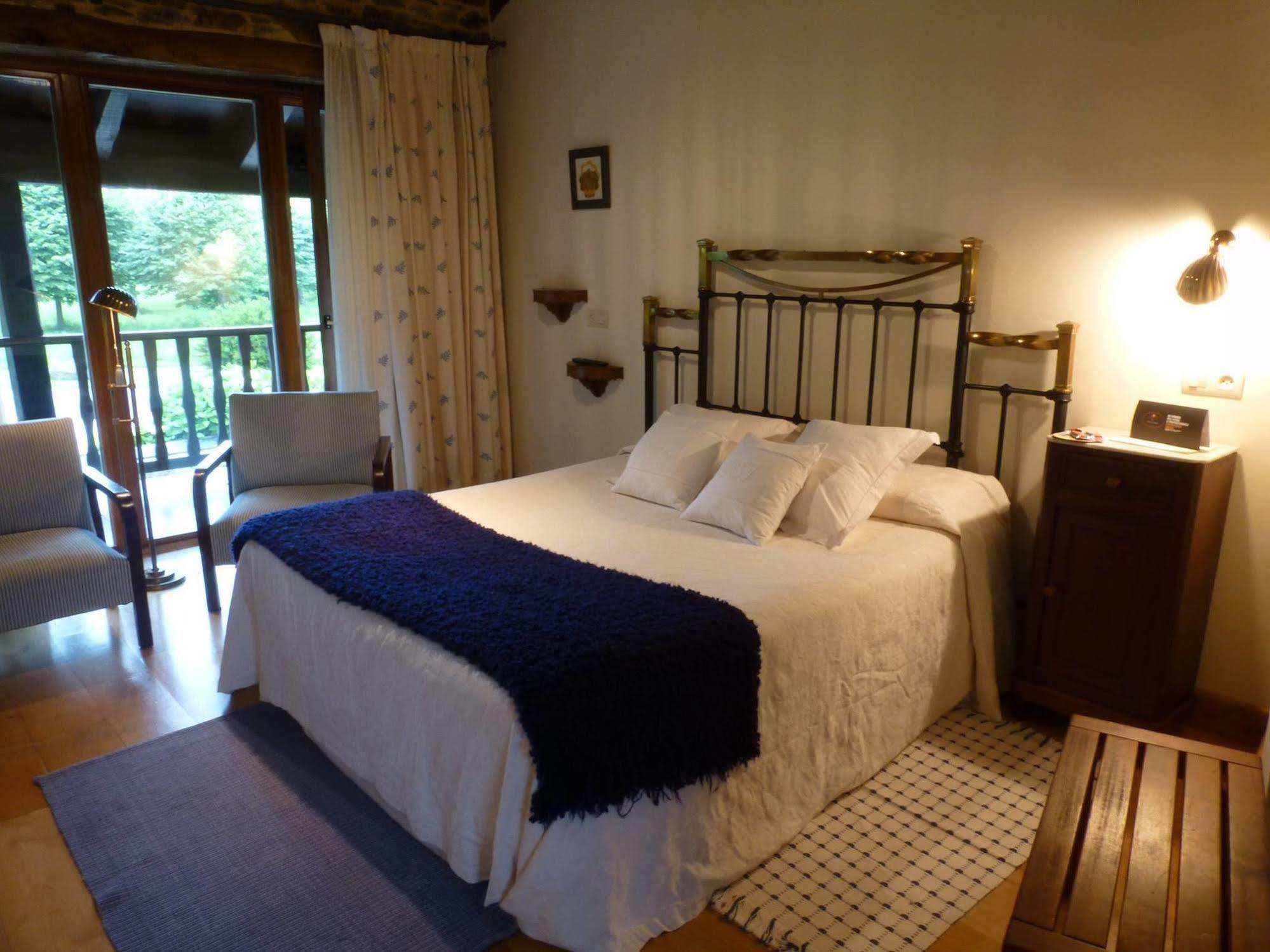 Casa Peleyon Bed & Breakfast Castropol Luaran gambar